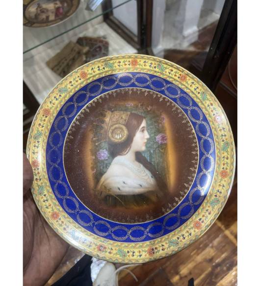 Portrait Plate – 'Empress Elisabeth' Style